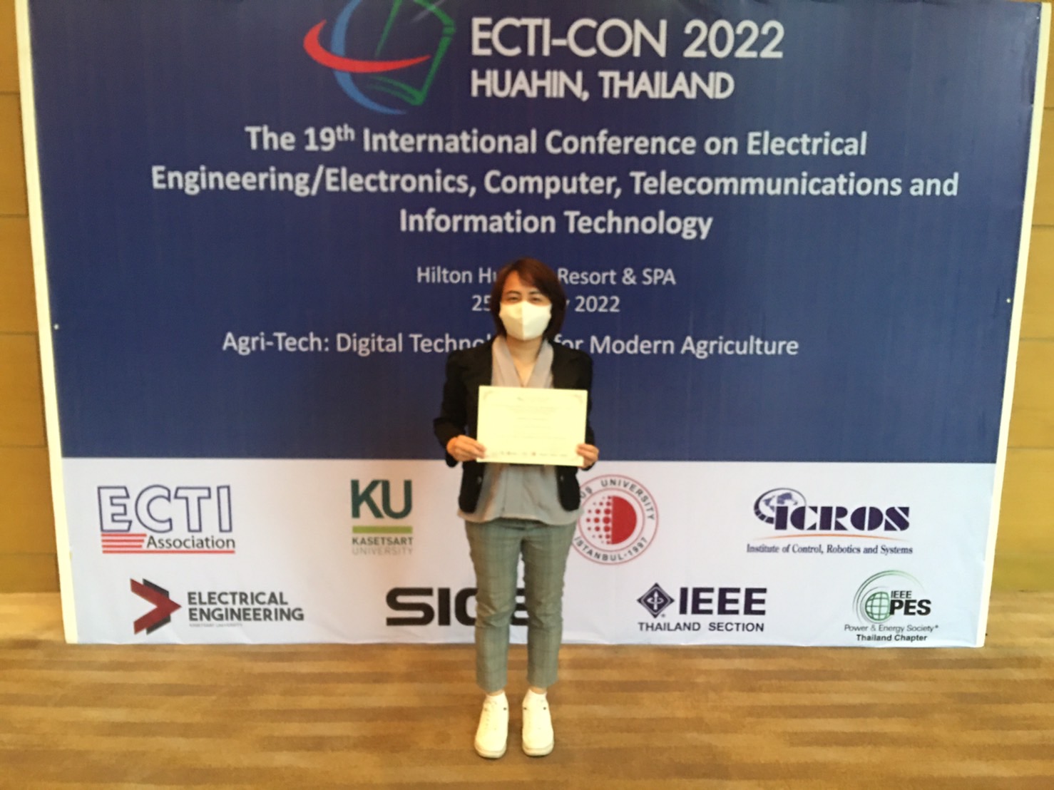 นิสิตหลักสูตรวิศวกรรมศาสตรดุษฏีบัณฑิต ได้รับรางวัล Best Paper Award งานประชุมวิชาการ ECTI-CON 2022